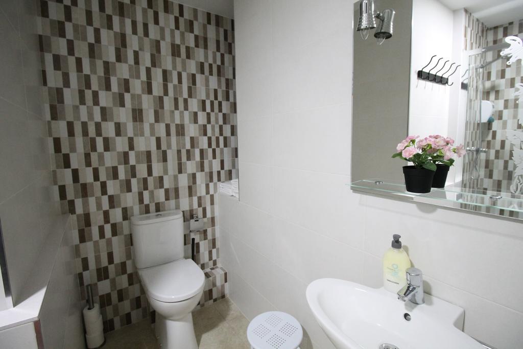 Chambre Familiale avec Salle de Bains Privative